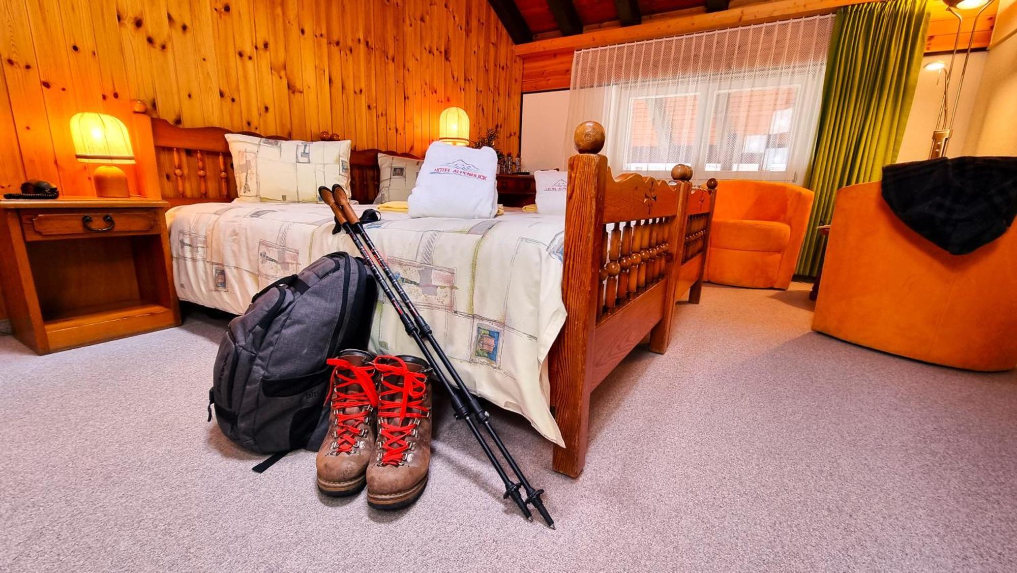 Hotel Alpenblick-Leukerbad-Therme Quarto foto