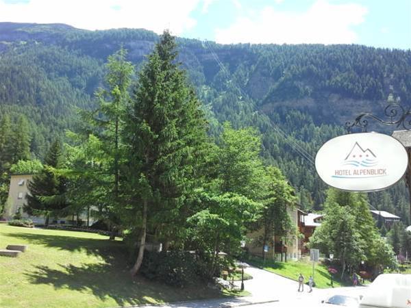 Hotel Alpenblick-Leukerbad-Therme Exterior foto