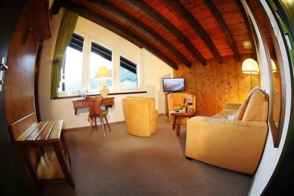Hotel Alpenblick-Leukerbad-Therme Exterior foto